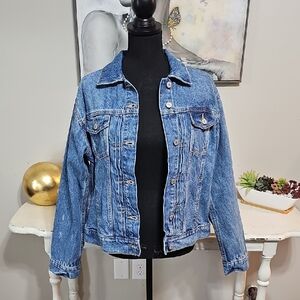 💙 Old Navy Classic Medium Wash Denim Trucker Jacket Size M